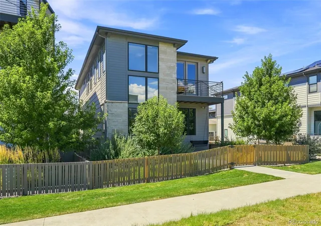 Photo 2 of Single family home for sale at 21412 E 61st Drive, Aurora, CO 80019 | MLS# 8030499 | Listing updated on 2026-10-08