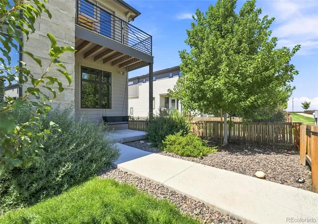 Photo 4 of Single family home for sale at 21412 E 61st Drive, Aurora, CO 80019 | MLS# 8030499 | Listing updated on 2026-10-08