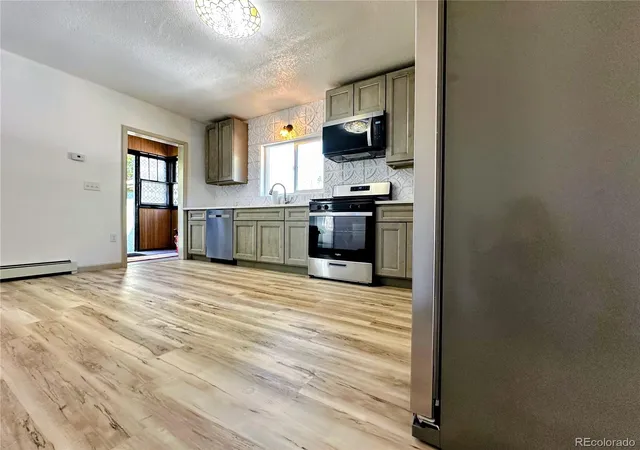 Photo 3 of Single family home for sale at 1121 San Juan Ave, Alamosa, CO 81101 | MLS# 5846210 | Listing updated on 2026-10-05