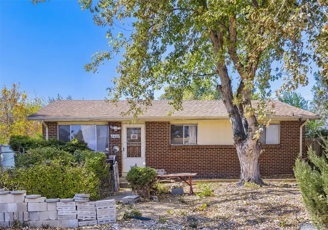 Photo 2 of Single family home for sale at 8469 Ames St, Arvada, CO 80003 | MLS# 5830544 | Listing updated on 2026-10-22