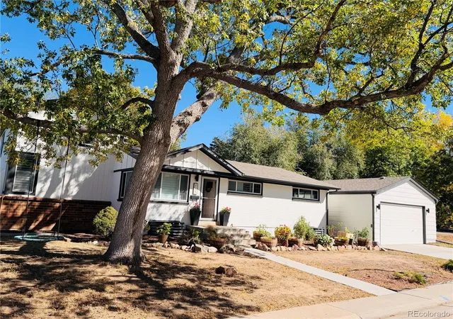 Photo 4 of Single family home for sale at 705 W Nassau Way, Englewood, CO 80110 | MLS# 7213957 | Listing updated on 2026-10-16