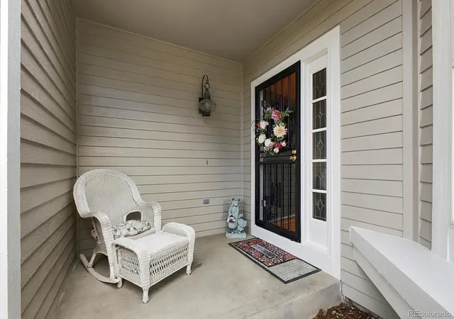 Photo 3 of Townhouse for sale at 1864 W Cape Cod Way, Littleton, CO 80120 | MLS# 1769998 | Listing updated on 2026-10-08