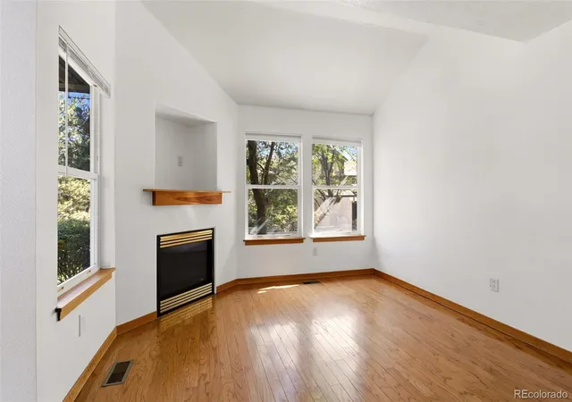Photo 3 of Townhouse for sale at 2067 N Fork Dr, Lafayette, CO 80026 | MLS# 7841066 | Listing updated on 2026-10-07