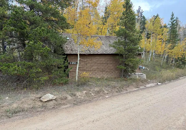 Photo 3 of Single family home for sale at 1351 Lump Gulch Rd, Black Hawk, CO 80422 | MLS# IR1070066 | Listing updated on 2026-10-06