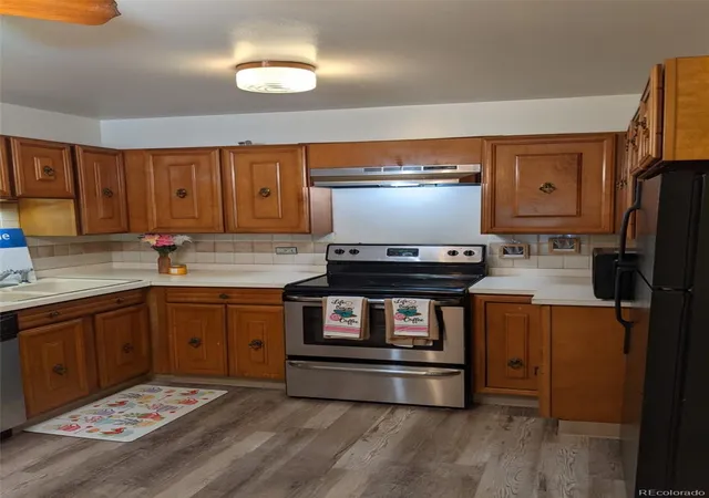 Listing Photo 5 - Condo for sale in building located at 650 S Clinton St, Denver, CO 80247 - Unit #5C