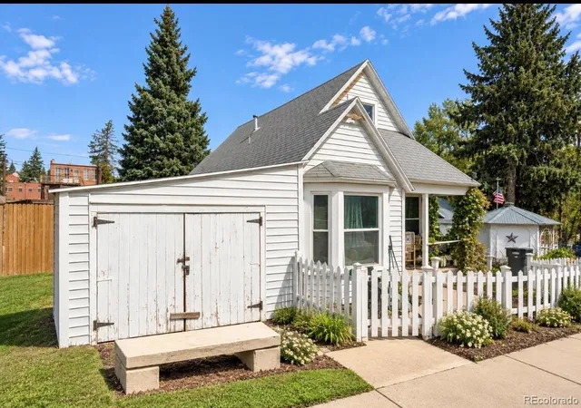 Photo 3 of Single family home for sale at 125 W Masonic Ave, Cripple Creek, CO 80813 | MLS# 5873794 | Listing updated on 2026-10-08