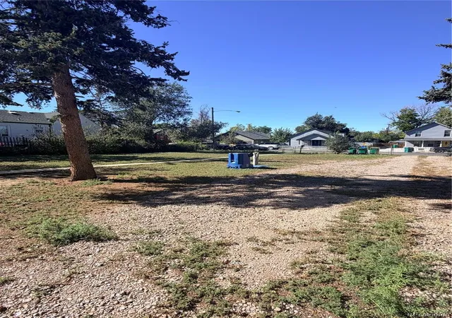 Photo 4 of Single family home for sale at 2062 Galena St, Aurora, CO 80010 | MLS# 7980280 | Listing updated on 2026-10-07