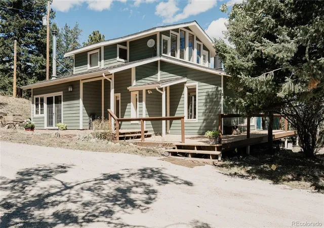 Photo 4 of Single family home for sale at 190 Circle Dr, Evergreen, CO 80439 | MLS# 9889392 | Listing updated on 2026-10-07