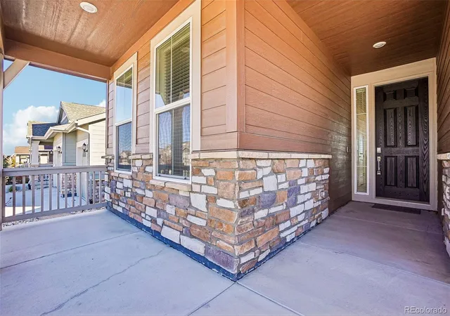Photo 4 of Single family home for sale at 8720 S Riviera Ct, Aurora, CO 80016 | MLS# 6482133 | Listing updated on 2026-10-09
