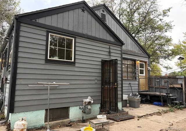 Photo 3 of Single family home for sale at 3909 Quay St, Wheat Ridge, CO 80033 | MLS# 3367892 | Listing updated on 2026-10-06