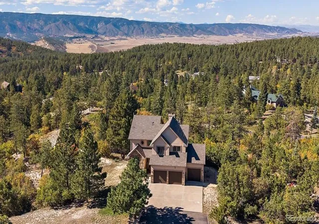 Photo 1 of Single family home for sale at 8015 Eagle Rd, Larkspur, CO 80118 | MLS# 4464105 | Listing updated on 2026-10-09