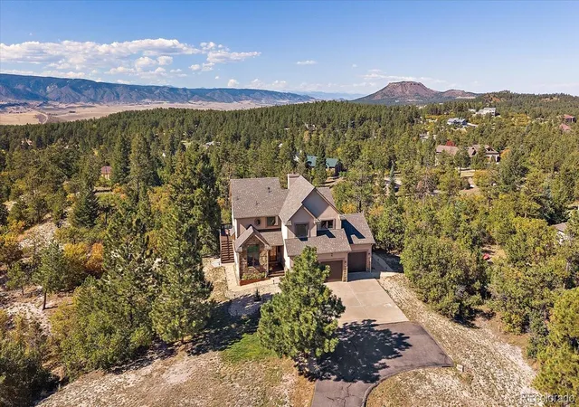 Photo 2 of Single family home for sale at 8015 Eagle Rd, Larkspur, CO 80118 | MLS# 4464105 | Listing updated on 2026-10-09