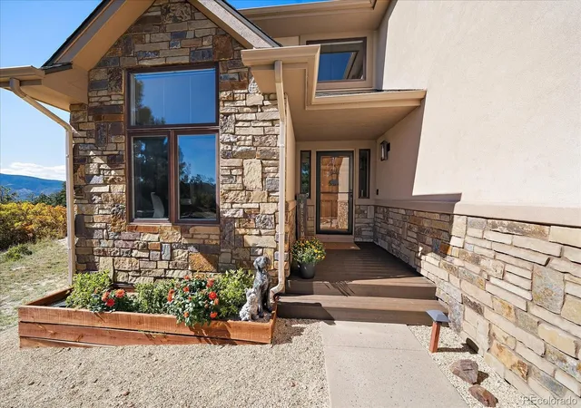 Photo 3 of Single family home for sale at 8015 Eagle Rd, Larkspur, CO 80118 | MLS# 4464105 | Listing updated on 2026-10-09