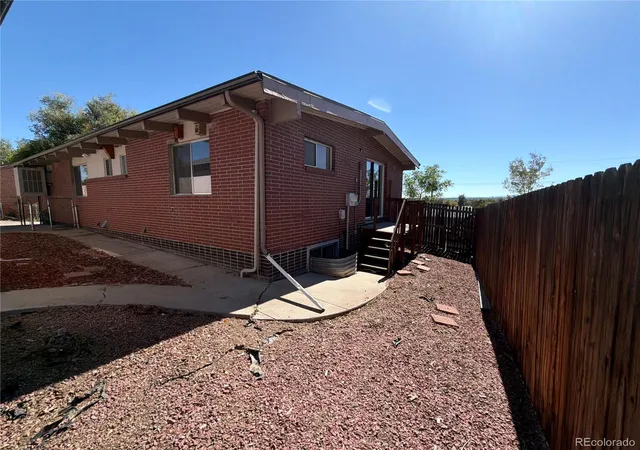 Photo 4 of Single family home for sale at 7811 W 62nd Avenue, Arvada, CO 80004 | MLS# 1922858 | Listing updated on 2026-10-08