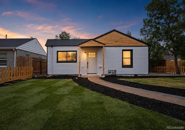 Single family home for sale at 1716 Nome St, Aurora, CO 80010 | MLS# 4570114