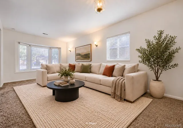 Photo 4 of Single family home for sale at 711 Troy Ct, Aurora, CO 80011 | MLS# 2649362 | Listing updated on 2026-10-09