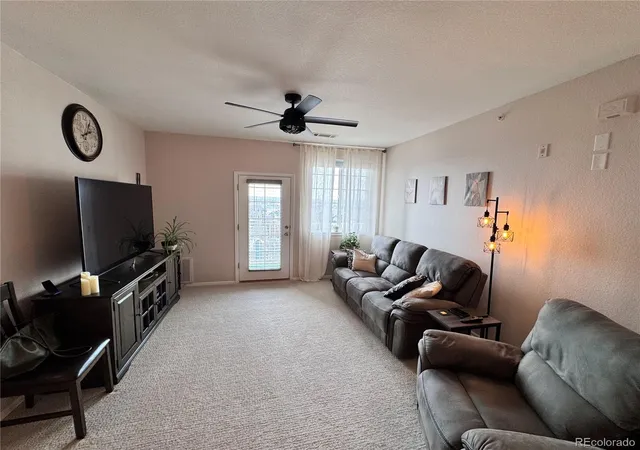 Listing Photo 4 - Condo for sale in building located at 2675 S Danube Wy, Aurora, CO 80013 - Unit #302