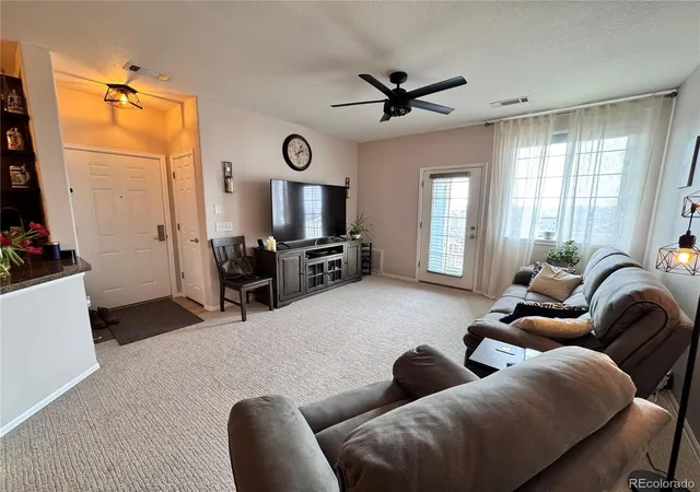Listing Photo 5 - Condo for sale in building located at 2675 S Danube Wy, Aurora, CO 80013 - Unit #302