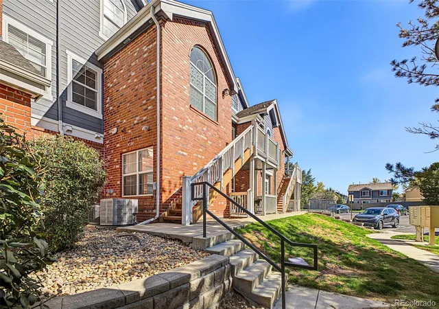 Listing Photo 4 - Condo for sale in building located at 16332 E Fremont Ave, Aurora, CO 80016 - Unit #11