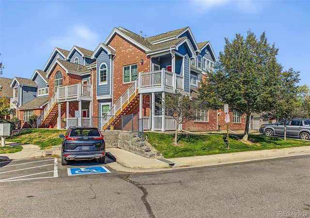 Listing Photo 5 - Condo for sale in building located at 16332 E Fremont Ave, Aurora, CO 80016 - Unit #11