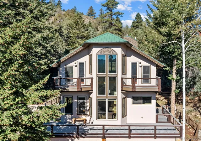 Photo 1 of Single family home for sale at 225 Solitude Ct, Glen Haven, CO 80532 | MLS# IR1070098 | Listing updated on 2026-10-08