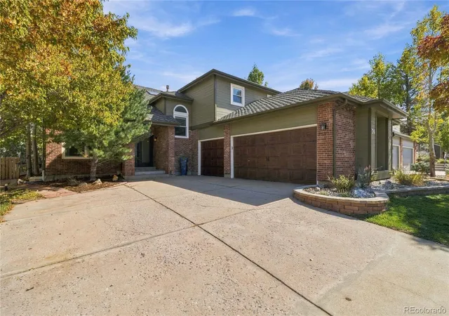 Photo 2 of Single family home for sale at 24 Mesa Oak, Littleton, CO 80127 | MLS# 1787316 | Listing updated on 2026-10-08