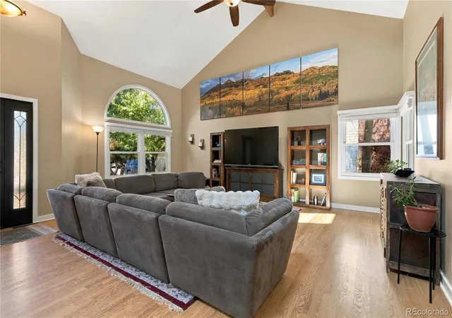 Photo 4 of Single family home for sale at 24 Mesa Oak, Littleton, CO 80127 | MLS# 1787316 | Listing updated on 2026-10-08