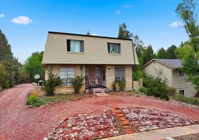 Photo 4 of House for sale at 724-726 Pioneer Ln, Colorado Springs, CO 80904 | MLS# 2894716 | Listing updated on 2026-10-06