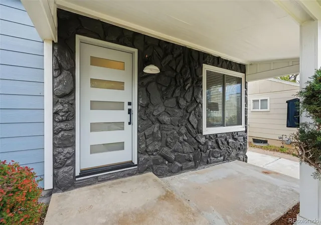 Photo 3 of Single family home for sale at 4676 E Utah Pl, Denver, CO 80222 | MLS# 5560390 | Listing updated on 2026-10-07