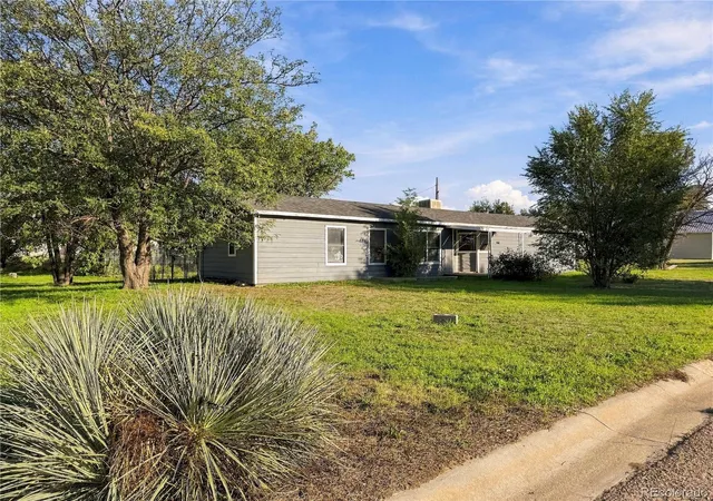Photo 1 of Single family home for sale at 722 Pawnee Ave, Flagler, CO 80815 | MLS# 7171999 | Listing updated on 2026-10-08