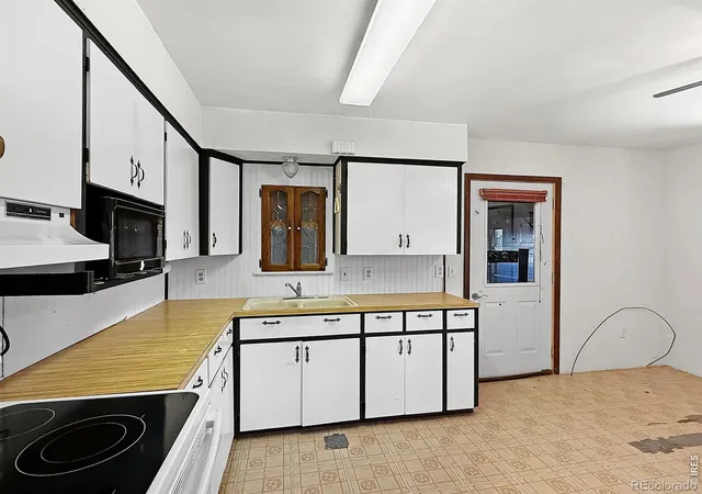 Photo 4 of Single family home for sale at 504 Jefferson St, Sterling, CO 80751 | MLS# IR1070100 | Listing updated on 2026-10-06