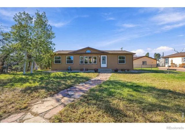 Photo 1 of Single family home for sale at 404 W Shafer Ave, Pierce, CO 80650 | MLS# IR1070101 | Listing updated on 2026-10-08