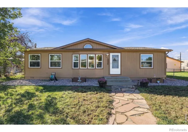 Photo 2 of Single family home for sale at 404 W Shafer Ave, Pierce, CO 80650 | MLS# IR1070101 | Listing updated on 2026-10-08