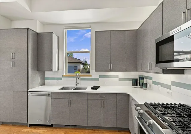 Photo 2 of Condo for sale at 1992 Foxtail Ln #C, Lafayette, CO 80026 | MLS# 1699043 | Listing updated on 2026-10-24