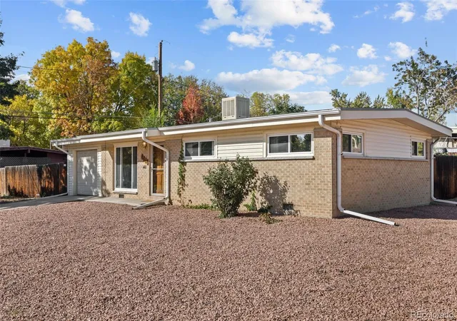 Photo 2 of Single family home for sale at 6005 Estes St, Arvada, CO 80004 | MLS# 4806795 | Listing updated on 2026-10-29