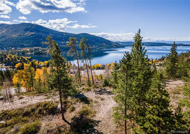 Listing Photo 4 - Condo for sale in building located at 150 Tall Pine Cir, Grand Lake, CO 80447 - Unit #10D