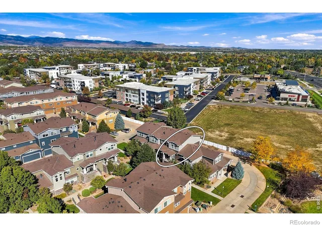 Photo 4 of Townhouse for sale at 1644 Venice Ln, Longmont, CO 80503 | MLS# IR1070104 | Listing updated on 2026-10-07