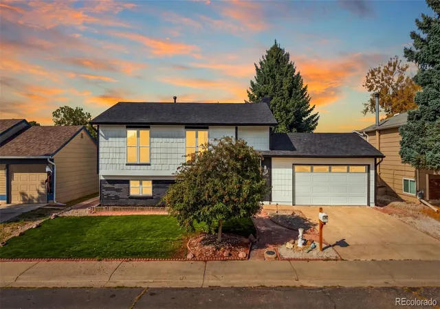 Single family home for sale at 18007 E Bails Pl, Aurora, CO 80017 | MLS# 5856463