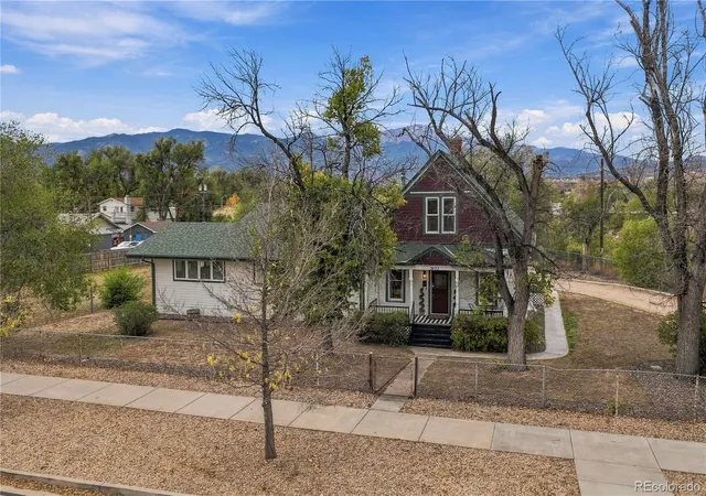 Photo 4 of Single family home for sale at 2622 N Nevada Ave, Colorado Springs, CO 80907 | MLS# 6116059 | Listing updated on 2026-10-29