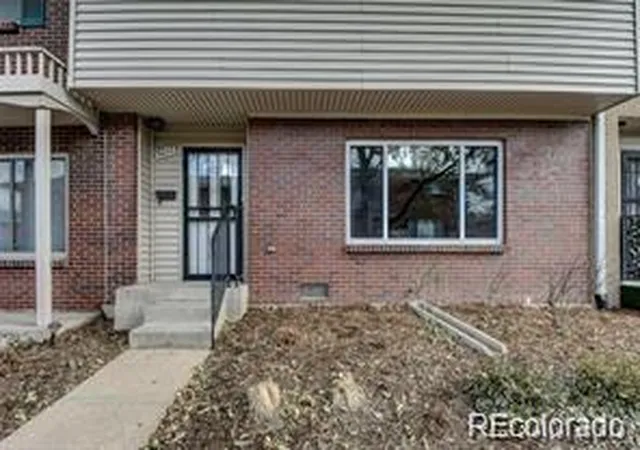 Photo 2 of Townhouse for sale at 9217 E Mansfield Ave, Denver, CO 80237 | MLS# 3371160 | Listing updated on 2026-10-09