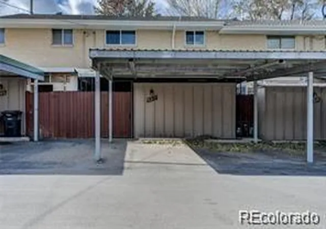Photo 3 of Townhouse for sale at 9217 E Mansfield Ave, Denver, CO 80237 | MLS# 3371160 | Listing updated on 2026-10-09