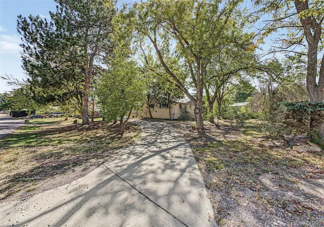 Photo 2 of Single family home for sale at 8125 Owens Way, Arvada, CO 80005 | MLS# 5775412 | Listing updated on 2026-10-08