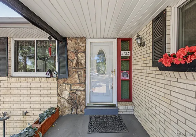 Photo 3 of Single family home for sale at 8125 Owens Way, Arvada, CO 80005 | MLS# 5775412 | Listing updated on 2026-10-08