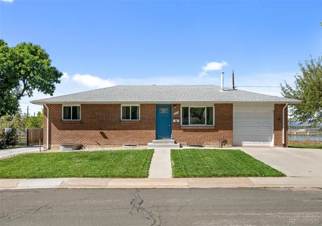 Single family home for sale at 4841 S Lipan St, Englewood, CO 80110 | MLS# 6296262