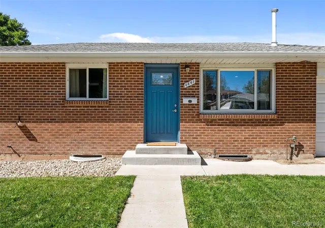 Photo 2 of Single family home for sale at 4841 S Lipan St, Englewood, CO 80110 | MLS# 6296262 | Listing updated on 2026-10-09