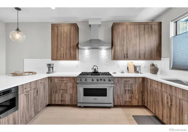 Listing Photo 4 - Condo for sale in building located at 2465 Walnut St, Boulder, CO 80302 - Unit #7