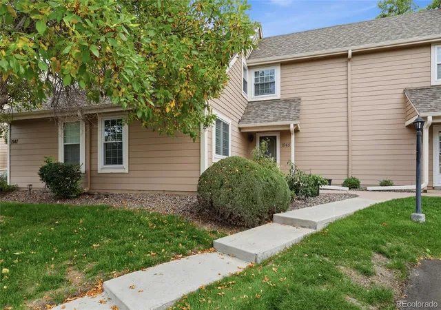 Photo 1 of Townhouse for sale at 1945 S Xanadu Way, Aurora, CO 80014 | MLS# 7841971 | Listing updated on 2026-10-09