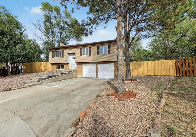 Photo 2 of Single family home for sale at 1297 Hathaway Dr, Colorado Springs, CO 80915 | MLS# 7258757 | Listing updated on 2026-10-08