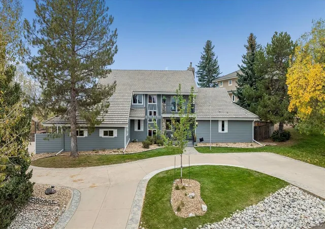 Photo 1 of Single family home for sale at 12 Red Fox Ln, Littleton, CO 80127 | MLS# 6384112 | Listing updated on 2026-10-19