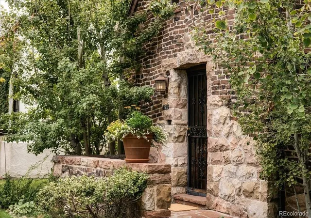 Photo 3 of Single family home for sale at 171 Albion St, Denver, CO 80220 | MLS# 4952506 | Listing updated on 2026-10-09